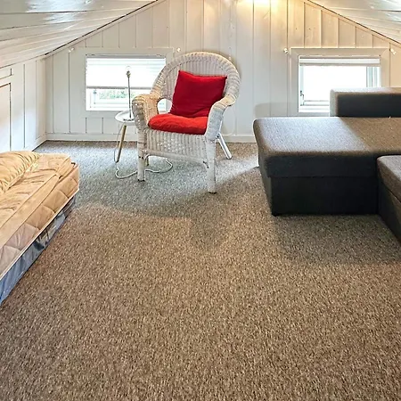 9 Person In Korshamn-by Traum *