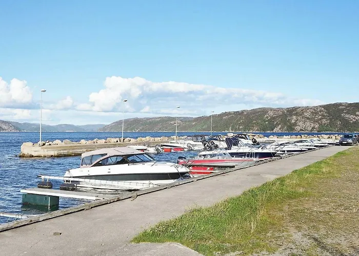 9 Person In Korshamn-by Traum *