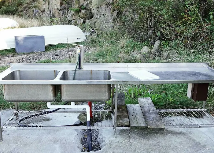 9 Person In Korshamn-by Traum